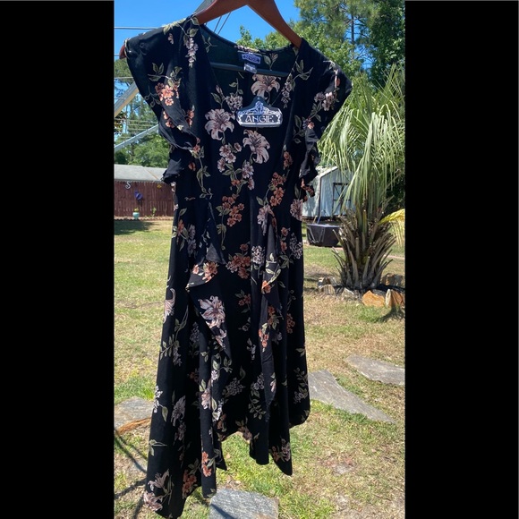 Dress, Rayon, New with tags, lightweight, so pretty! - Picture 6 of 8